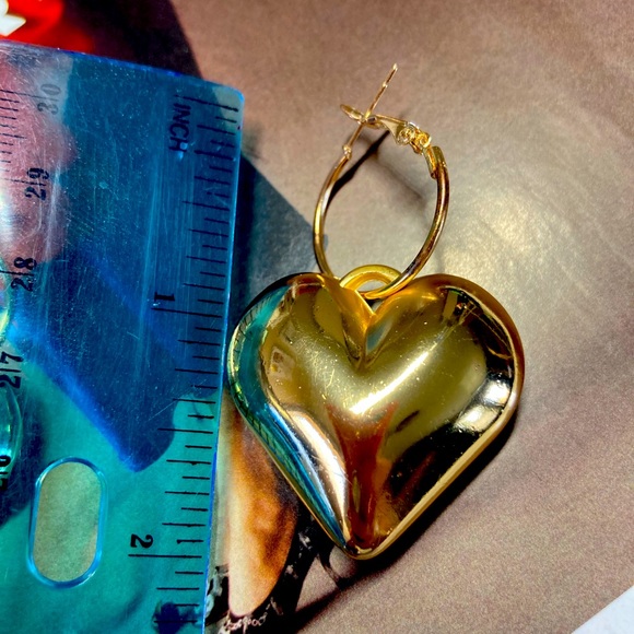 Big Gold Tone Heart ❤️ Hoop Earrings - Picture 4 of 6